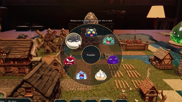 La rueda de emotes con las caras de los slimes, abierta sobre las casas del tablero.